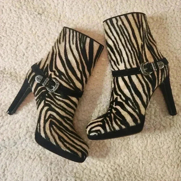 Stuart Weitzman Shoes - RARE VINTAGE Stuart Weitzman Zebra Print Ankle Boots, size 8